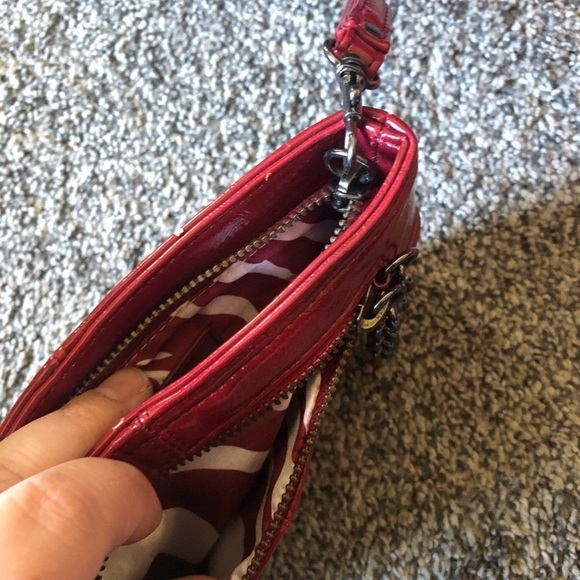 Express Wristlet - Picture 4 of 4